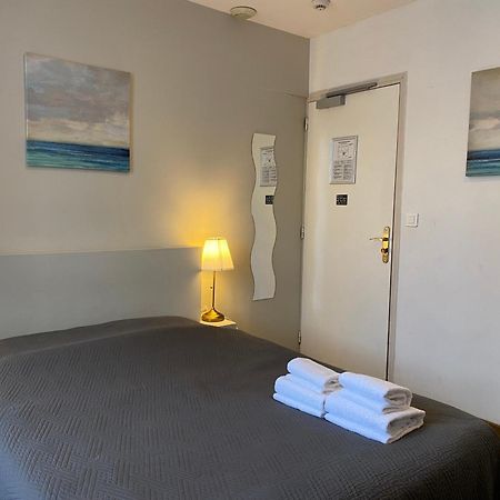 Hotel Saint Yves Nantes Exteriör bild