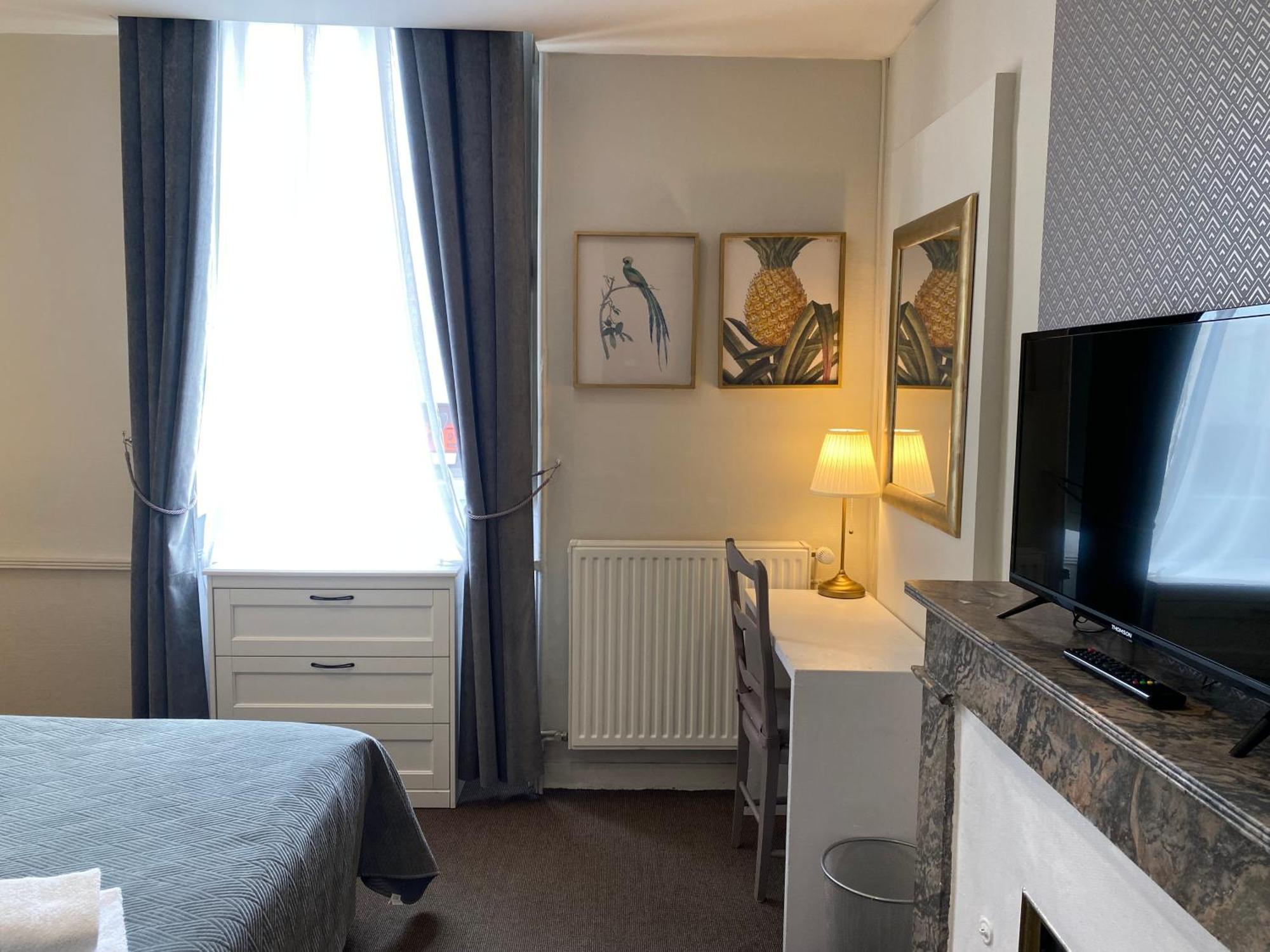 Hotel Saint Yves Nantes Exteriör bild